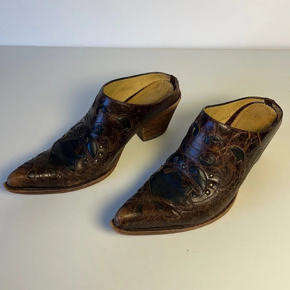 Corral Distressed Women's slip-on boots Size 6 - Picture 2 of 13